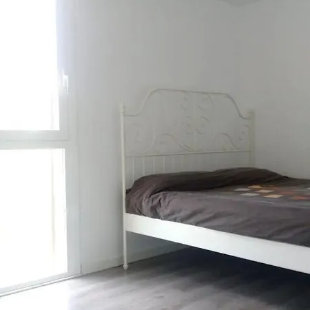 Comfortable In 58 M² Garden Roda de Bera