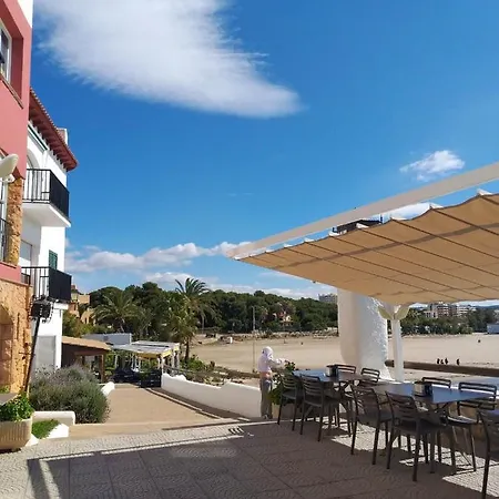 Comfortable In 58 M² Garden *