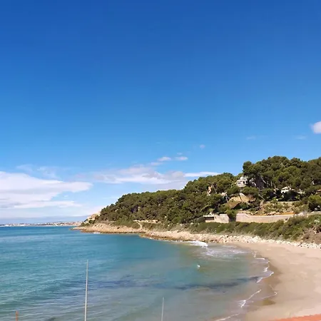 Comfortable In 58 M² Garden * Roda de Bera